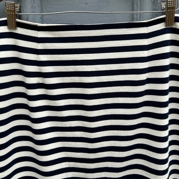 J Crew Pencil Skirt, BNWT, size 12 - Picture 5 of 11